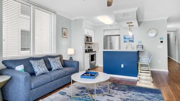 Condo, 1 King Bed with Sofa bed (Destin West Bayside Pelican #308) | Living area