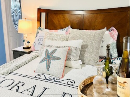 Classy Elegance Serene 2PL Retreat Palm Springs FL 
