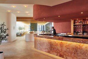 Bar (en la propiedad)