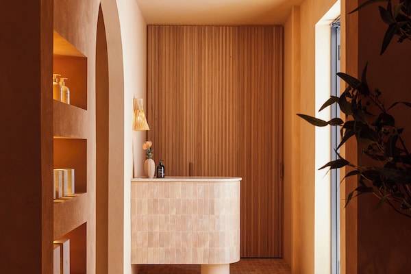 Sauna, hot tub, massages