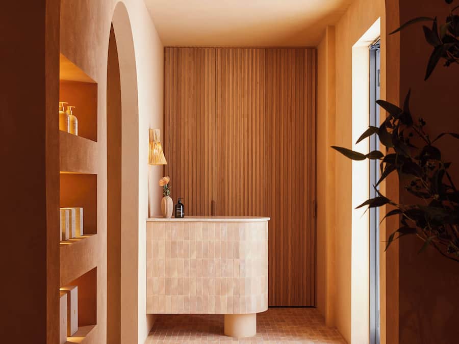 Sauna, hot tub, massages