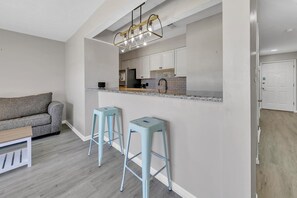 Condo, 1 Queen Bed with Sofa bed (Endless Summer E2) | Interior - Endless Summer E2 (Panama City Beach)