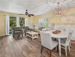 獨棟房屋, 多張床 (Cassine Gardens 212) | 用餐區