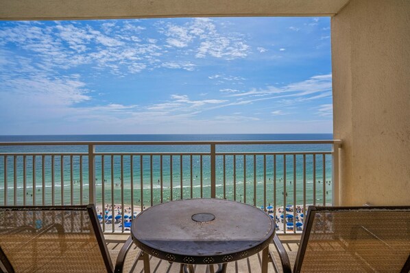 Property grounds - Emerald Beach 930 (Panama City Beach)