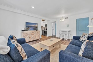 Leilighet, flere senger (Horizon South 11C1) | Oppholdsområde | TV