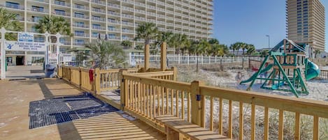 Condo, 1 cama King e sofá-cama (The Summit 126) | Área da propriedade