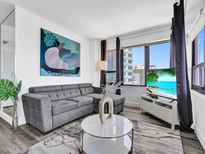 Smart TV - Full ocean view /Huge private terrace - 1002 (Miami Beach)