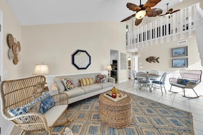 Living area - Horizon South 40c- Good Vibes (Panama City Beach)
