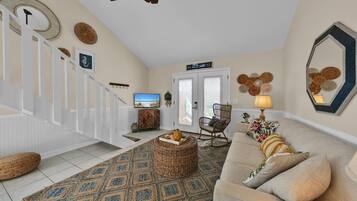 House, Multiple Beds (Horizon South 40C- Good Vibes) | Living area | TV