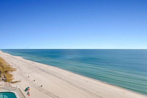 Condo, 1 Queen Bed with Sofa bed (Palazzo 404) | Beach | On the beach - Palazzo 404 (Panama City Beach)