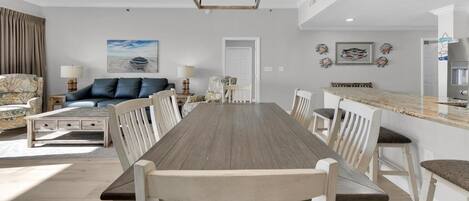 公寓客房, 多張床 (Sterling Beach #1206) | 用餐區