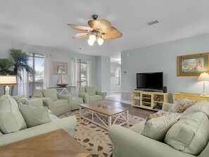 House, Multiple Beds (Emerald Mist) | Living area | TV