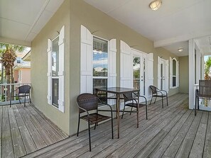 House, Multiple Beds (Emerald Mist) | Outdoor dining