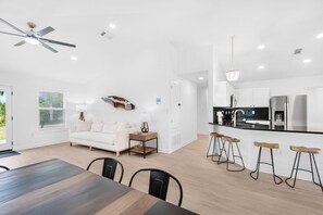 House, Multiple Beds (Destin4Relaxin) | Interior - Destin4relaxin (Miramar Beach)