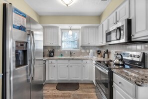 House, Multiple Beds (Aloha Cottage) | Private kitchen | Oven, toaster - Aloha Cottage (Miramar Beach)