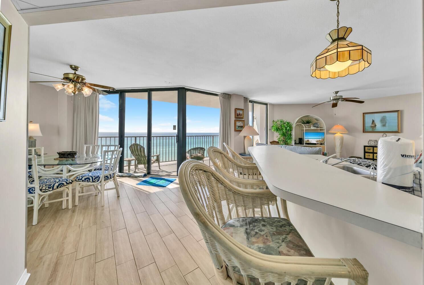 Condo, 1 King Bed with Sofa bed (Aquavista 504W) | Dining