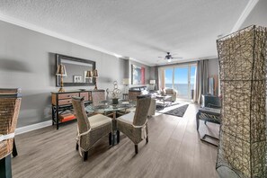 Condo, varias camas (Ocean Reef 704) | Interior