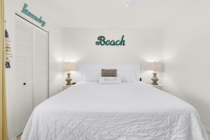 Apartment, 1 King-Bett und Schlafsofa (Sandprints E3) | 1 Schlafzimmer, WLAN