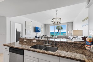 Condo, Plusieurs lits (Majestic Sun 302A) | Intérieur