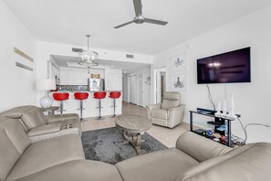 Condo, Multiple Beds (Majestic Sun 302A) | Living area