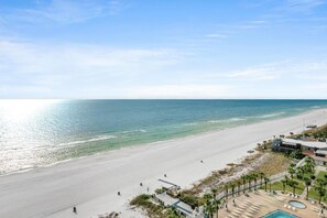 Appartamento, 1 letto king con divano letto (The Summit 1426) | Spiaggia | Sulla spiaggia