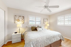 3 bedrooms, iron/ironing board, Internet, bed sheets