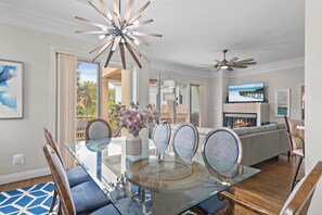 House, Multiple Beds (Mare Del Regno) | Dining