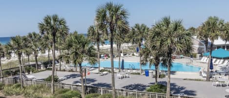 Appartement, meerdere bedden (Dunes of Panama 203C) | Zwembad | Een buitenzwembad, een verwarmd zwembad