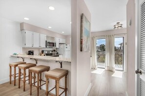 Townhome, Multiple Beds (Sandprints C2) | Private kitchen | Oven, toaster