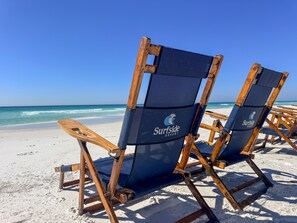 Condo, varias camas (Surfside Resort #208- Emerald Dreams) | Playa | Playa en los alrededores 
