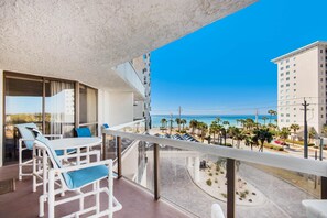 Condo, várias camas (Surfside Resort #208- Emerald Dreams) | Área da propriedade
