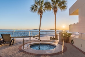 Condo, Multiple Beds (East Pass 403) | Outdoor spa tub - East Pass 403 (Destin)
