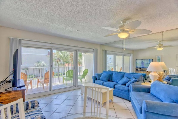 Lägenhet - 1 kingsize-säng med bäddsoffa (Maravilla 4203) | Vardagsrum | Tv