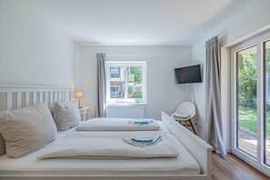 2 bedrooms, in-room safe, iron/ironing board, WiFi