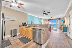 Condo, Plusieurs lits (Ocean Reef 1704) | Intérieur