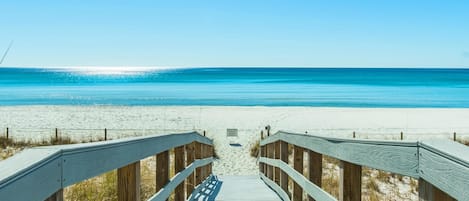 คอนโด, หลายเตียง (Ocean Reef 1704) | ชายหาด | บนชายหาด