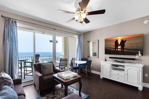 Living area - Ariel Dunes I 1905 (Miramar Beach)