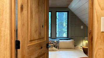 2 Schlafzimmer, Reisekinderbett, kostenloses WLAN, Bettwäsche