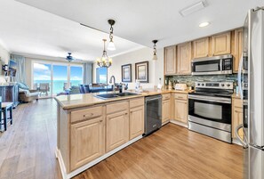 Private kitchen - Grandview East 702 (Panama City Beach)