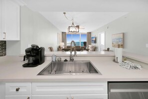 Leilighet, flere senger (Majestic Beach Towers 1-1603) | Eget kjøkken | Ovn og brødrister