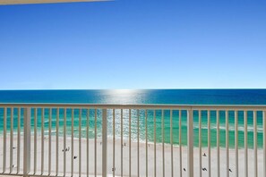 Condo, varias camas (Majestic Beach Towers 1-1603) | Playa | En la playa 
