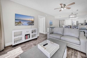 Living area - Majestic Beach Towers 1-1603 (Panama City Beach)
