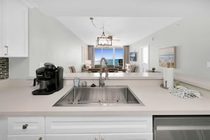 Apartment, Mehrere Betten (Majestic Beach Towers 1-1603) | Eigene Küche | Ofen, Toaster