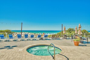 Condo, 1 cama King size y sofá cama (Tides at Tops'l 907) | Tina de hidromasaje al aire libre