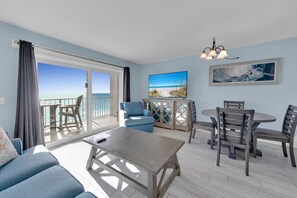 Appartement, 1 kingsize bed met slaapbank (The Summit 922) | Woonruimte | Televisie