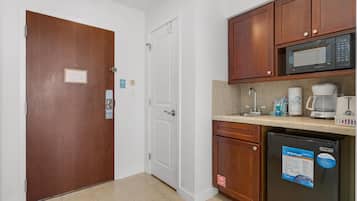Condo, 2 Double Beds (Luau I 7101) | Interior