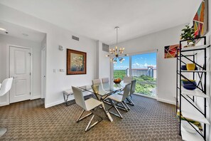 Condo, Multiple Beds (Luau Retreat) | Dining
