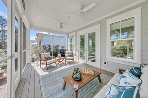 Living area - Nock's Sandcastle (Santa Rosa Beach)
