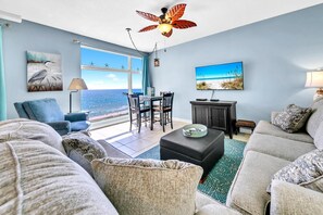 Leilighet, flere senger (Sterling Reef 407) | Oppholdsområde | TV