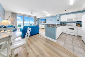 Condo, 1 cama King e sofá-cama (Shores of Panama 1202) | Parte interna